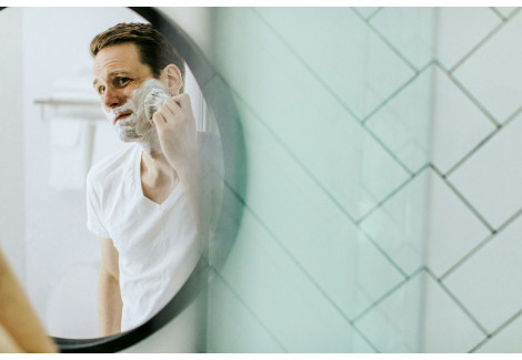 Twoje golenie w rytmie pór roku: jak zmieniać kosmetyki na zimę, lato, jesień i wiosnę?