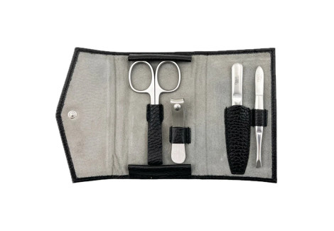 Męski manikiur w domu: Jak używać profesjonalnych zestawów do paznokci?